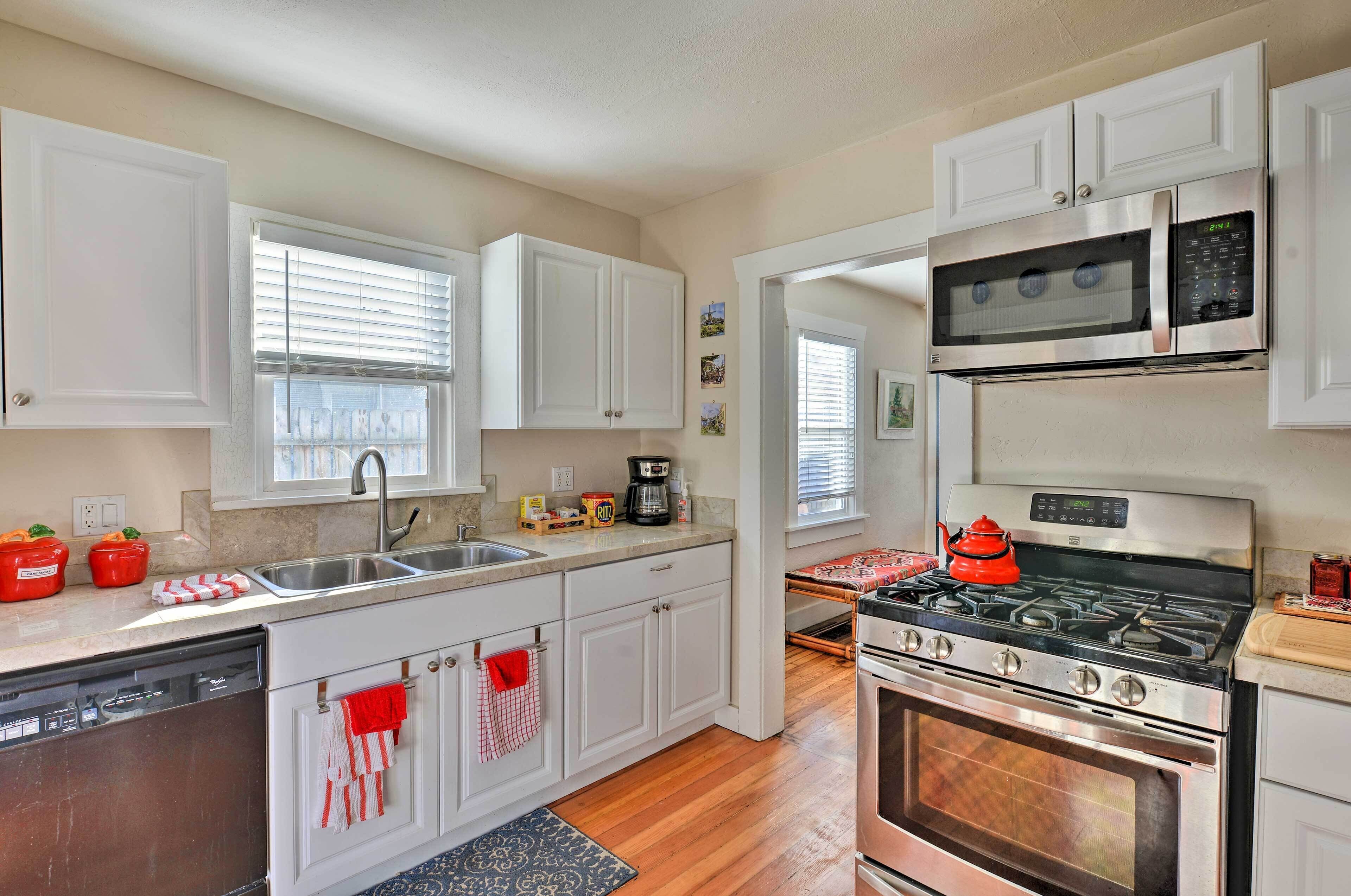 Eureka Cottage Near Sequoia Park & Old Town!