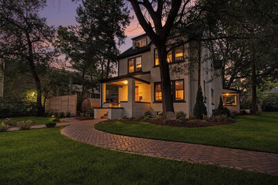 Hot Tub | Game Room | Sauna | Deck | Fire Pit | Walk to Stadium/Downtown/Park
