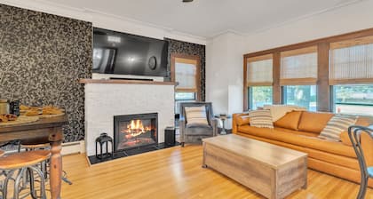 Hot Tub | Game Room | Sauna | Deck | Fire Pit | Walk to Stadium/Downtown/Park
