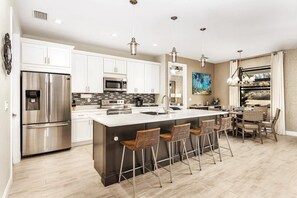 Fridge, microwave, oven, stovetop - Cape Coral Heated Pool, Spa,Gulf-Access Home 5-Star Villa (Cape Coral)