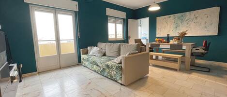 Smart TV, consola de videojuegos, libros, biblioteca de música