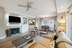 TV - Close to the Beach- Golf View, 18th Green, Turtle Point (Kiawah Island)