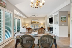 Dining - Close to the Beach- Golf View, 18th Green, Turtle Point (Kiawah Island)