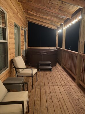 Tina de hidromasaje al aire libre