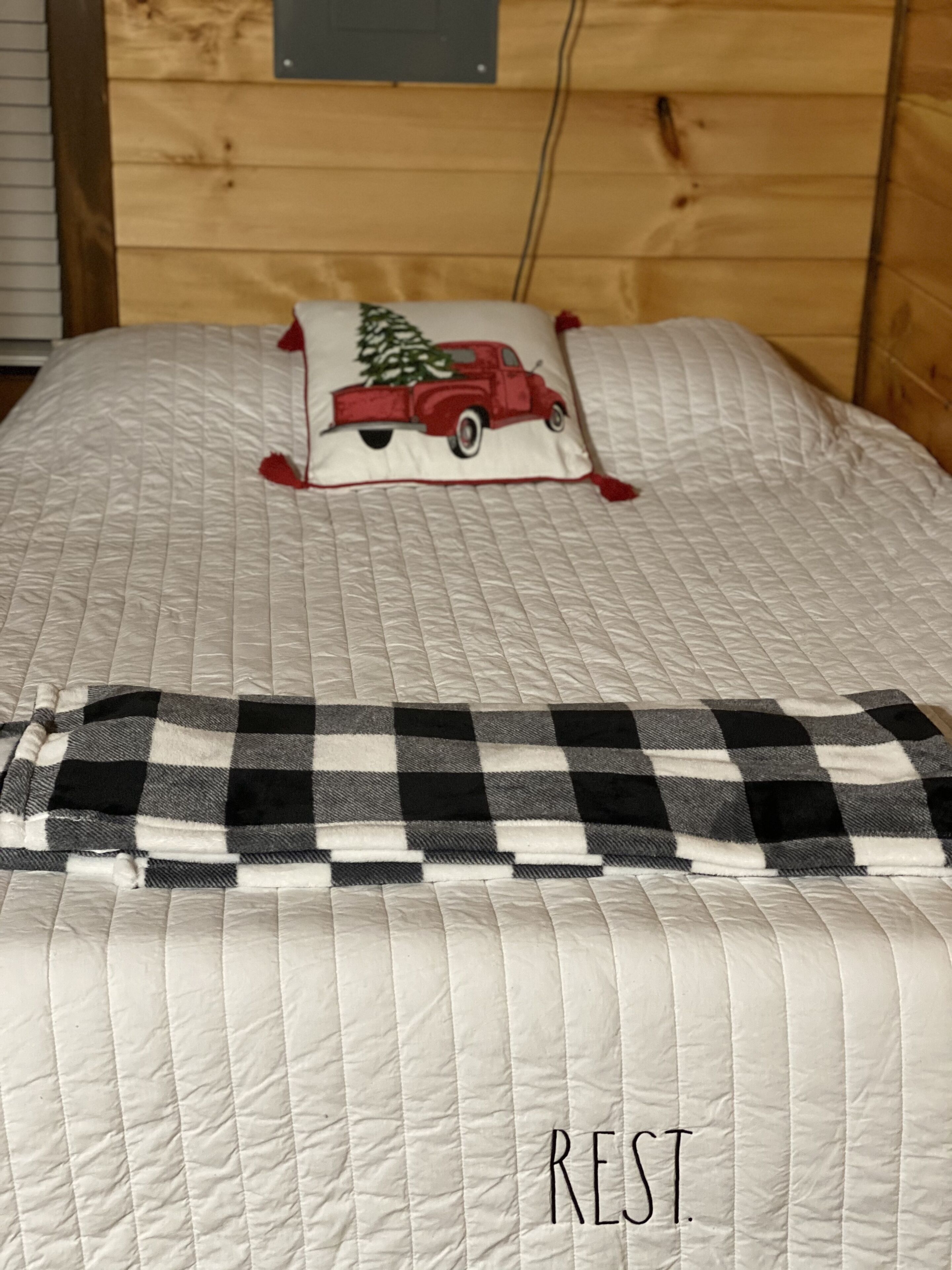 Cabin Nestled in Red River Gorge W/Hot Tub Free Wifi No cleaning fee