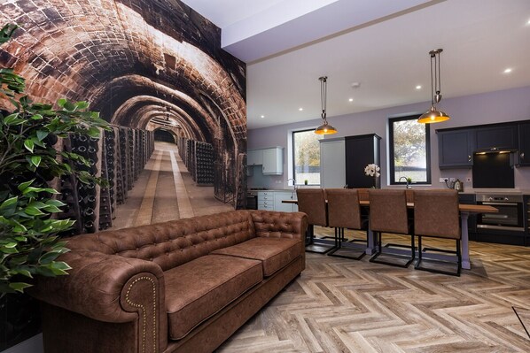 Interior - BOOTique House - Luxury Group Accommodation for 12 (Wakefield)