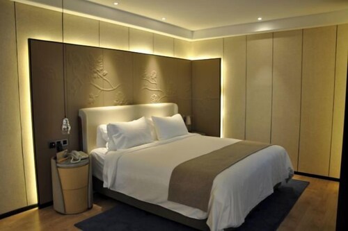 Zibo Taixing Hotel (Railway Station Badaju Branch)