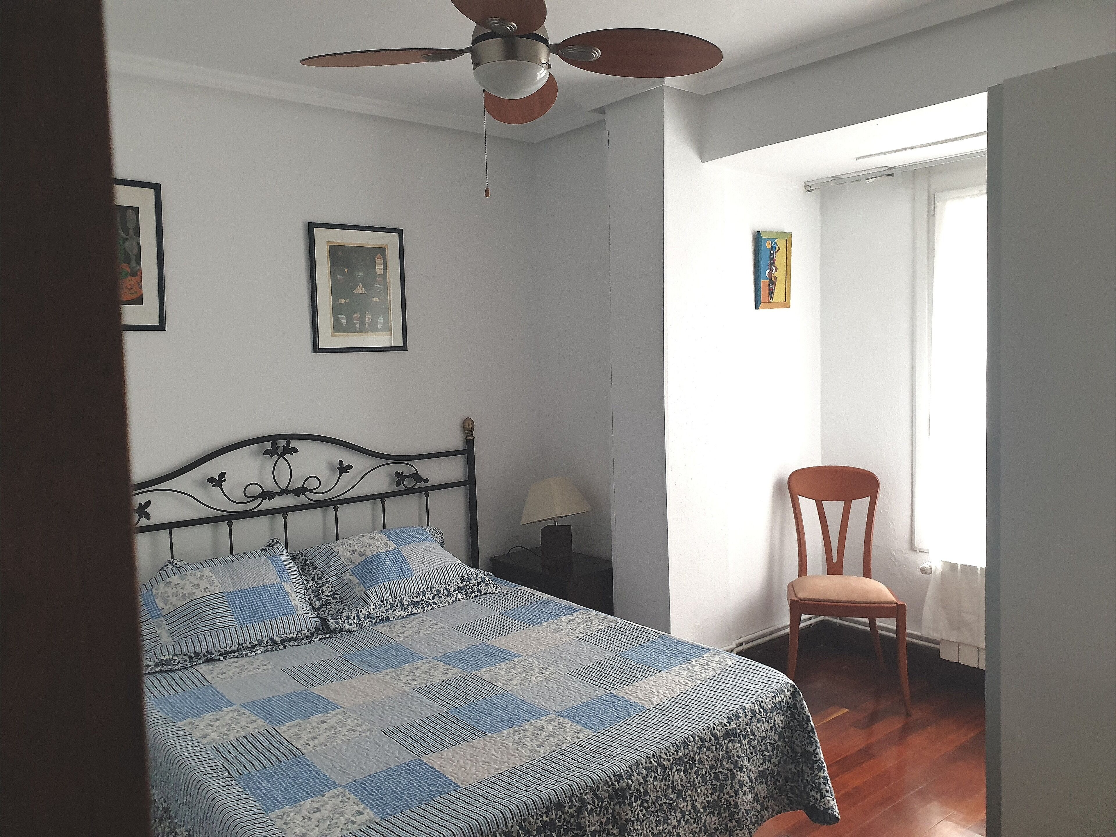 Centro Rentería a 15 min. de playas Donostia o Hendaya. Amplio piso sin barreras