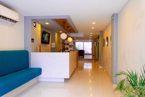 Reception - Hotel Kavia Mazatlán (Mazatlán)