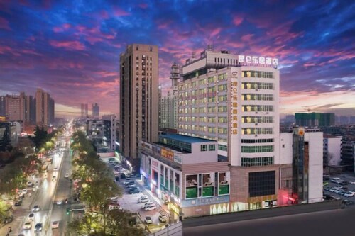 Leju Hotel (Jiaozuo Dongfanghong Square)