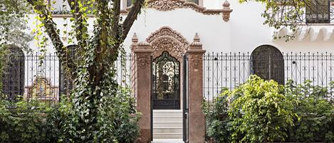 Voorkant van accommodatie