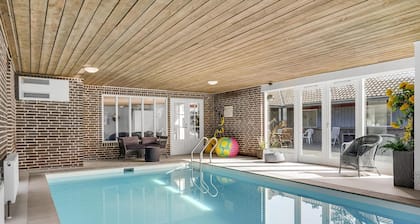 Awesome home in ørsted