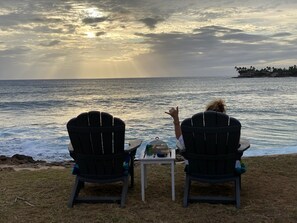 Property grounds - Gorgeous Beach Front Home with Amazing Sunsets (Waianae)