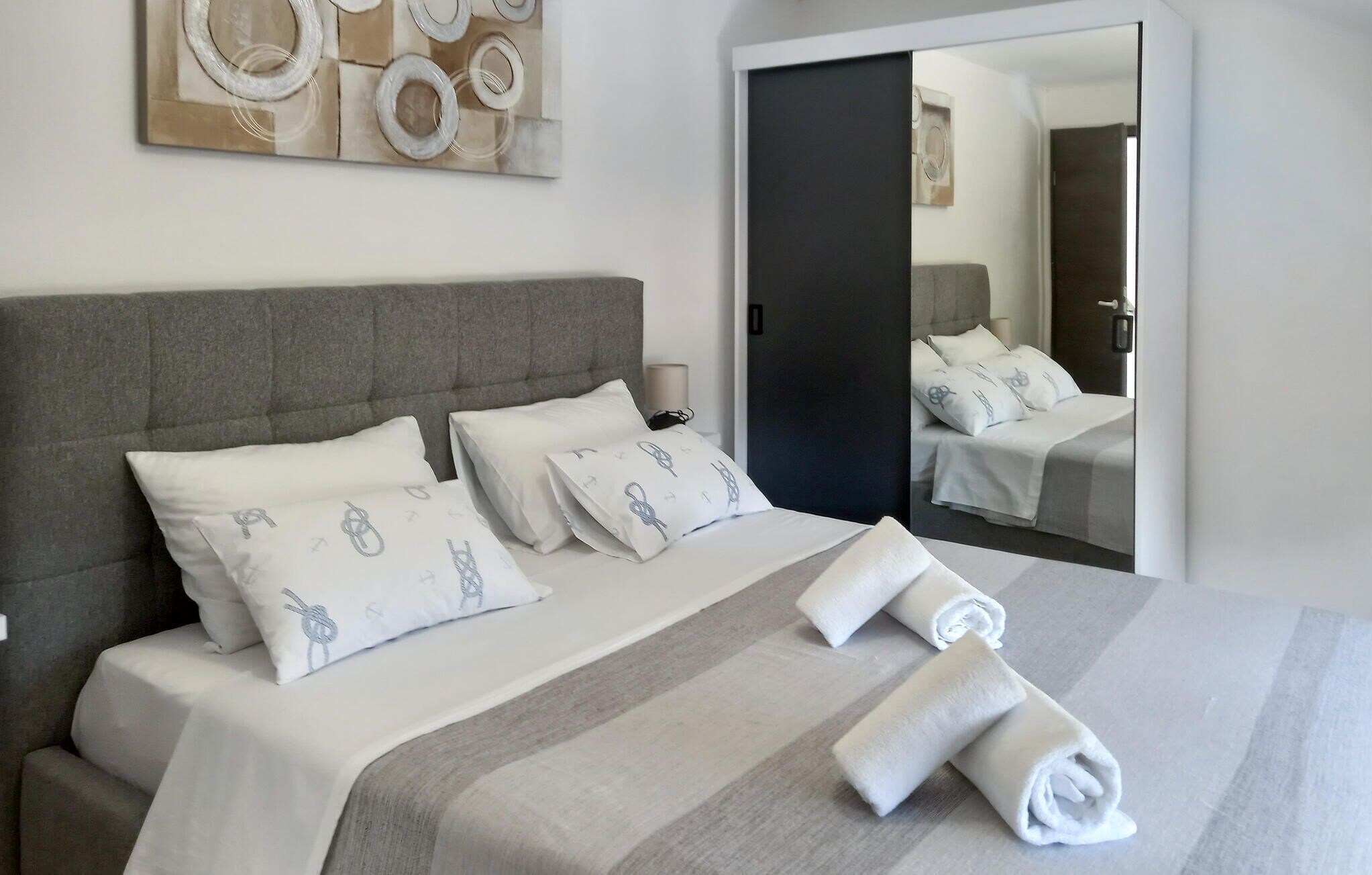 3 habitaciones, cuna de viaje, wifi gratis y ropa de cama 