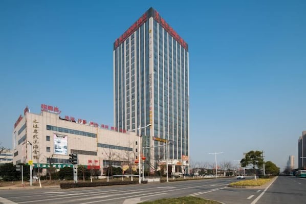 Unclassified image, 1 of 30, button - Vienna International Hotel (Wuxi)