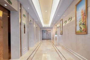 Unclassified image, 2 of 30, button - Vienna International Hotel (Wuxi)