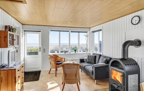 TV, fireplace - 2 bedroom beautiful home in Rømø (Rømø)
