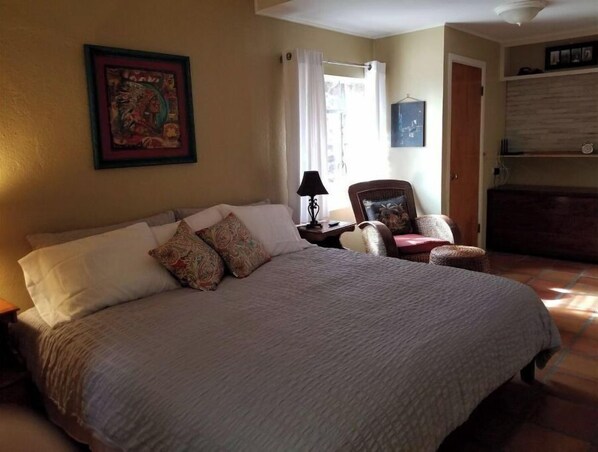 1 bedroom, desk, iron/ironing board, free WiFi