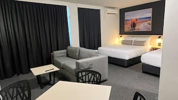 高級寝具、デスク、アイロン / アイロン台、WiFi