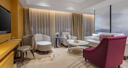 New Beacon International Hotel (Enshi Cultural Center)