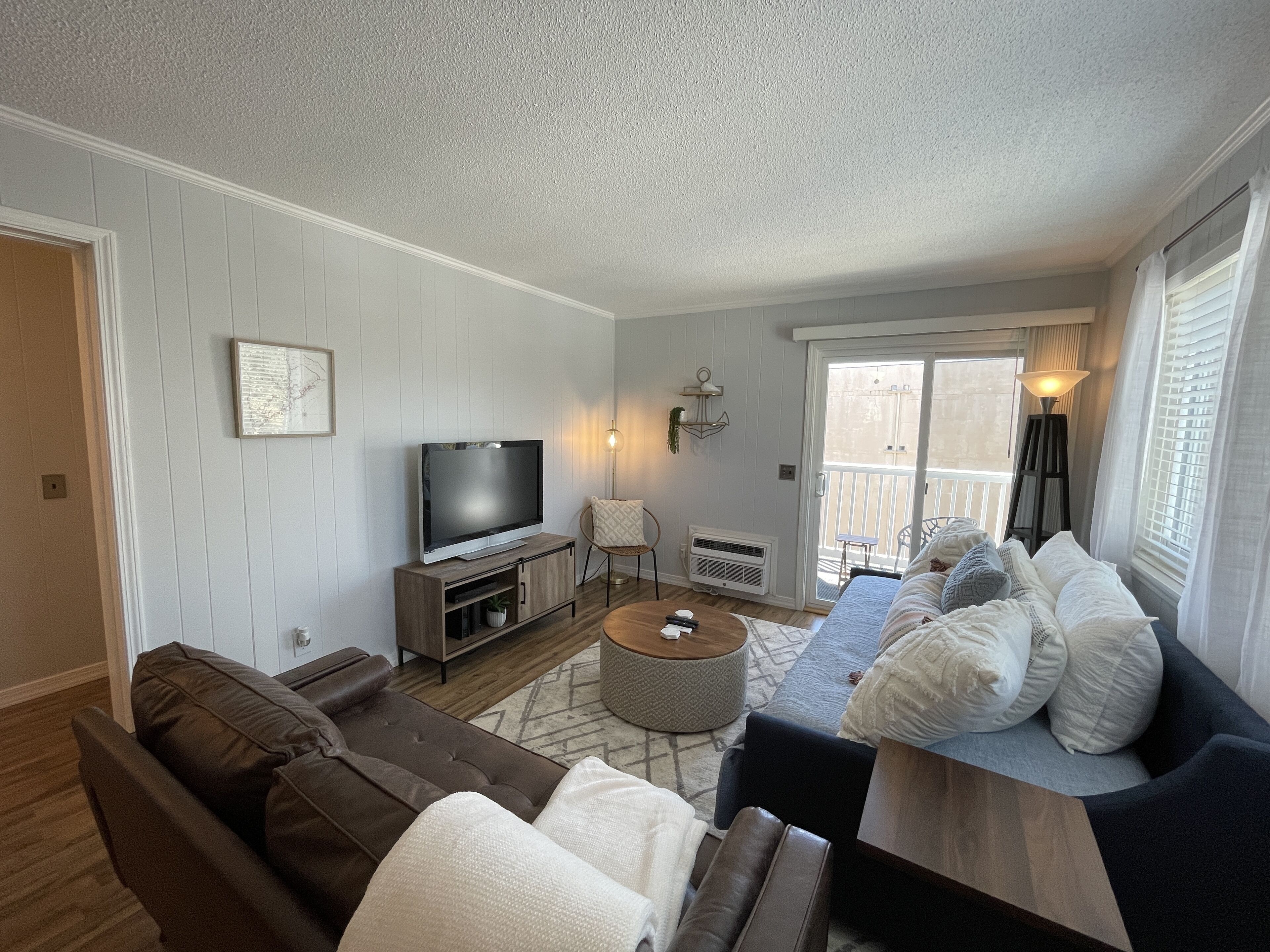 Steps From The Beach! 2BR Modern Family Condo!