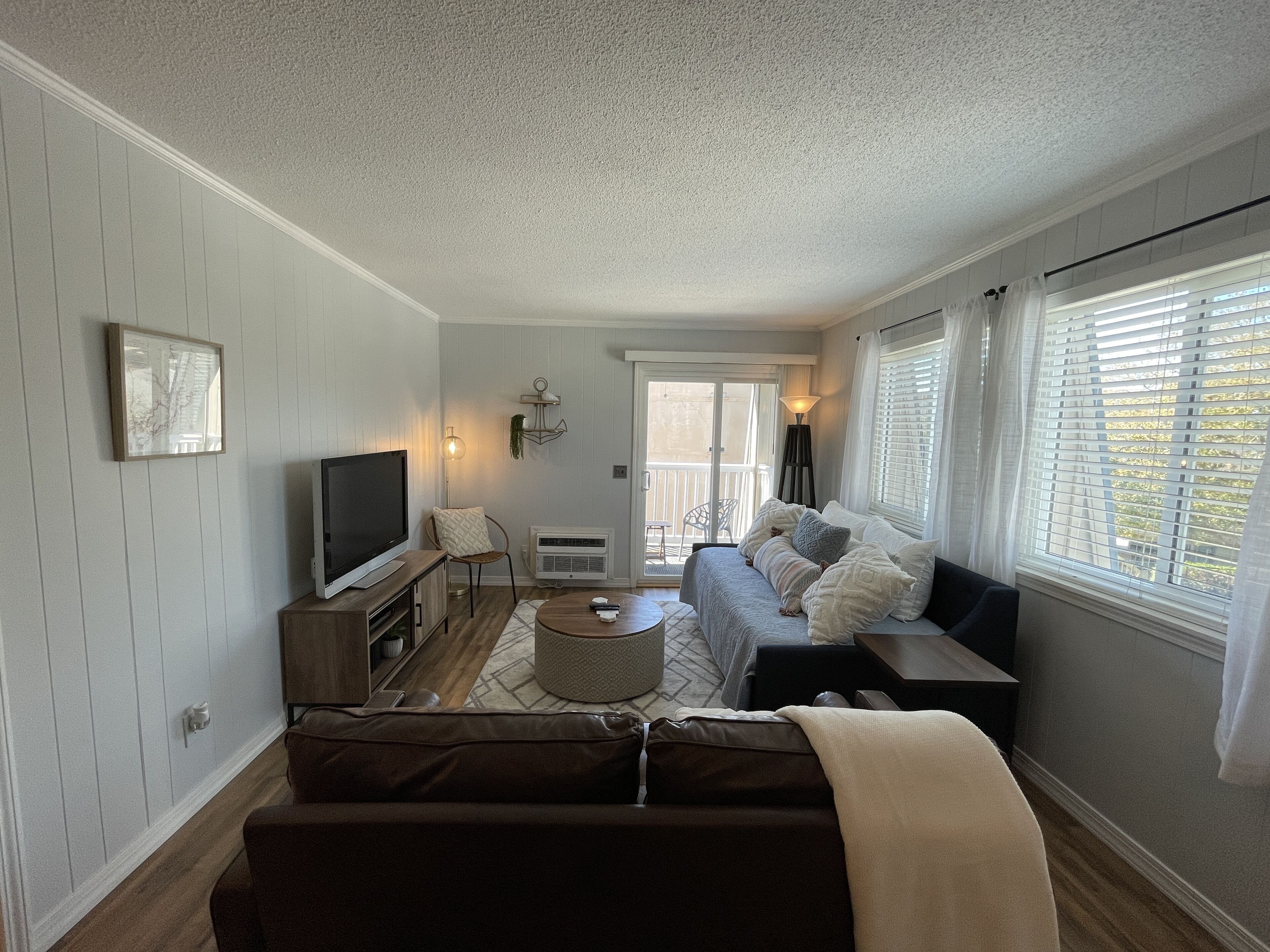 Steps From The Beach! 2BR Modern Family Condo!
