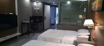 Yijia Huafu Hotel