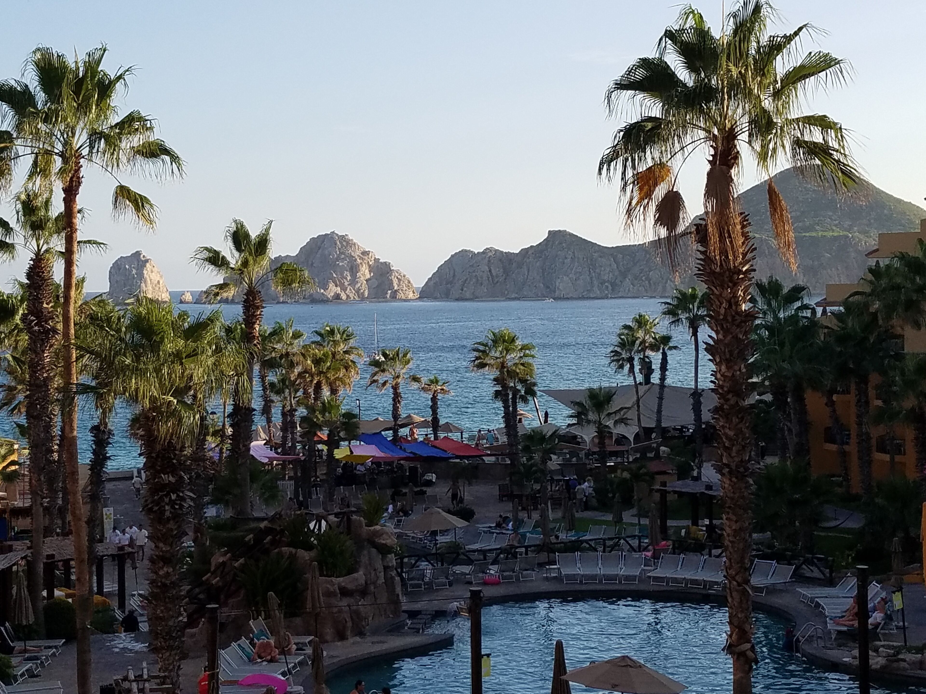 Villa Del Palmar, Family friendly getaway, ocean views and steps from the beach