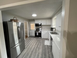 Private kitchen - Walking Distance Stay For Masters (0.4 mi) (Augusta)