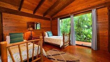 3 Schlafzimmer, Reisekinderbett, kostenloses WLAN, Bettwäsche