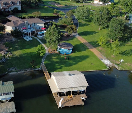 Chestnut Cove Retreat on Weiss Lake Sleeps 16 Comfortably