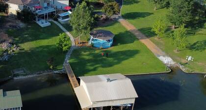 Chestnut Cove Retreat on Weiss Lake Sleeps 16 Comfortably