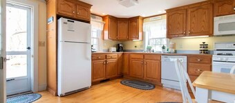 Walk 3 Mins. to Private Assoc. Beach, 2 Kayaks available!