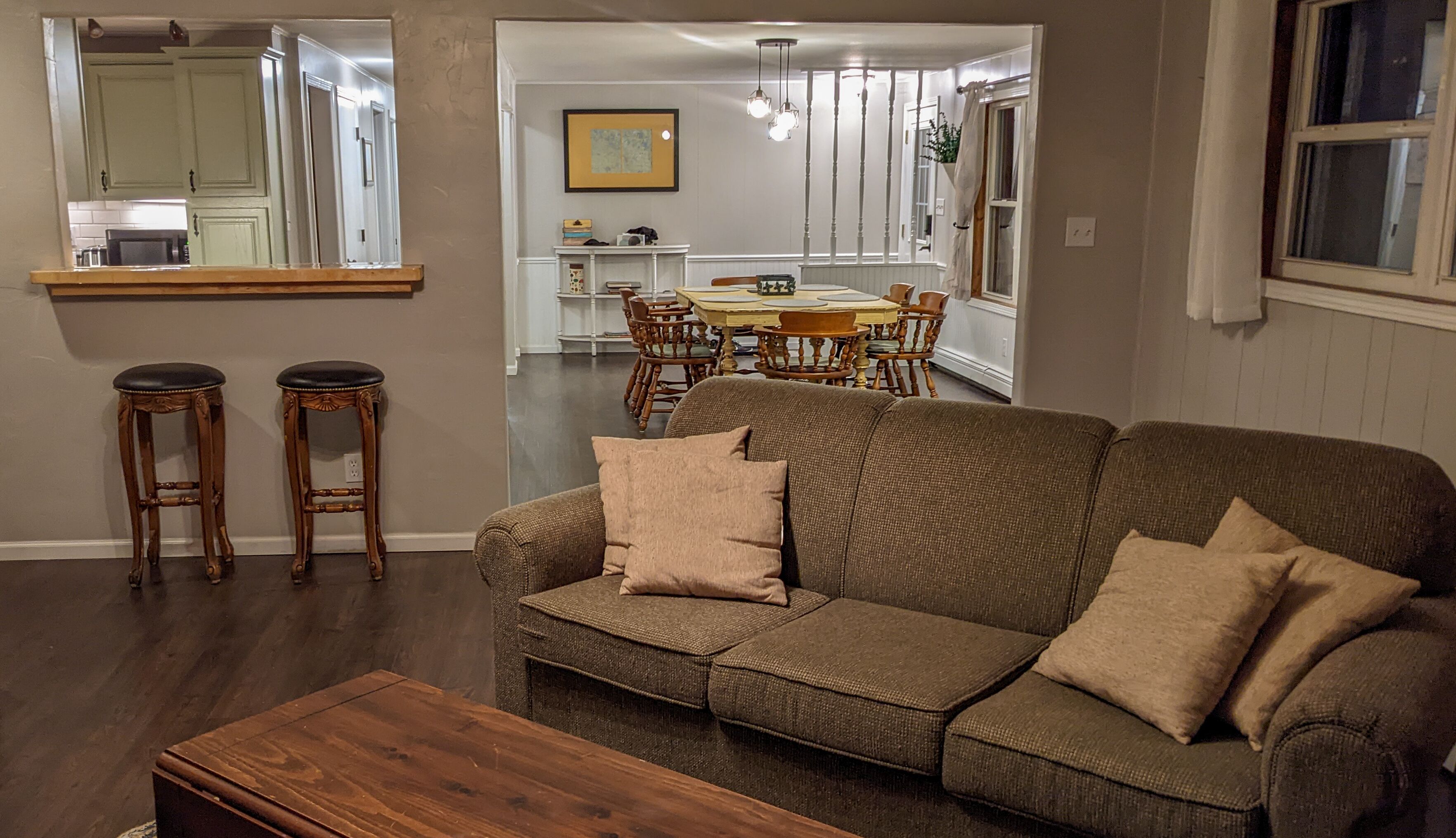 2500 SF Remodeled Cottage on a Quiet Lake in the Woods