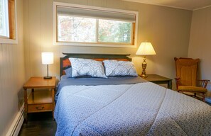 3 bedrooms, desk, free WiFi, bed sheets