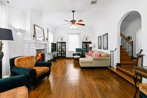 Smart TV, fireplace, offices