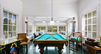 Elegant 1926 Mediterranean Home Heated Pool/Spa Sleeps 12