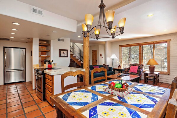 المنشأة من الداخل