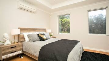 6 bedrooms, iron/ironing board, travel cot, free WiFi
