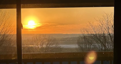 Listing title: Pine Haven, WY home viewing Keyhole Reservoir