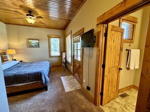 4 bedrooms, Internet, bed sheets