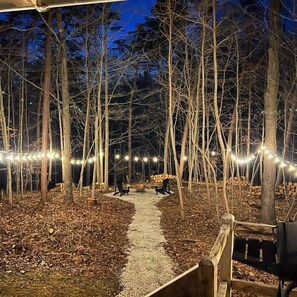 Property grounds - The Hideaway Cabin in Hocking Hills (with WiFi) (Rockbridge)