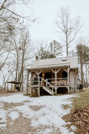 Exterior - The Hideaway Cabin in Hocking Hills (with WiFi) (Rockbridge)