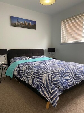 2 bedrooms, iron/ironing board, travel cot, free WiFi