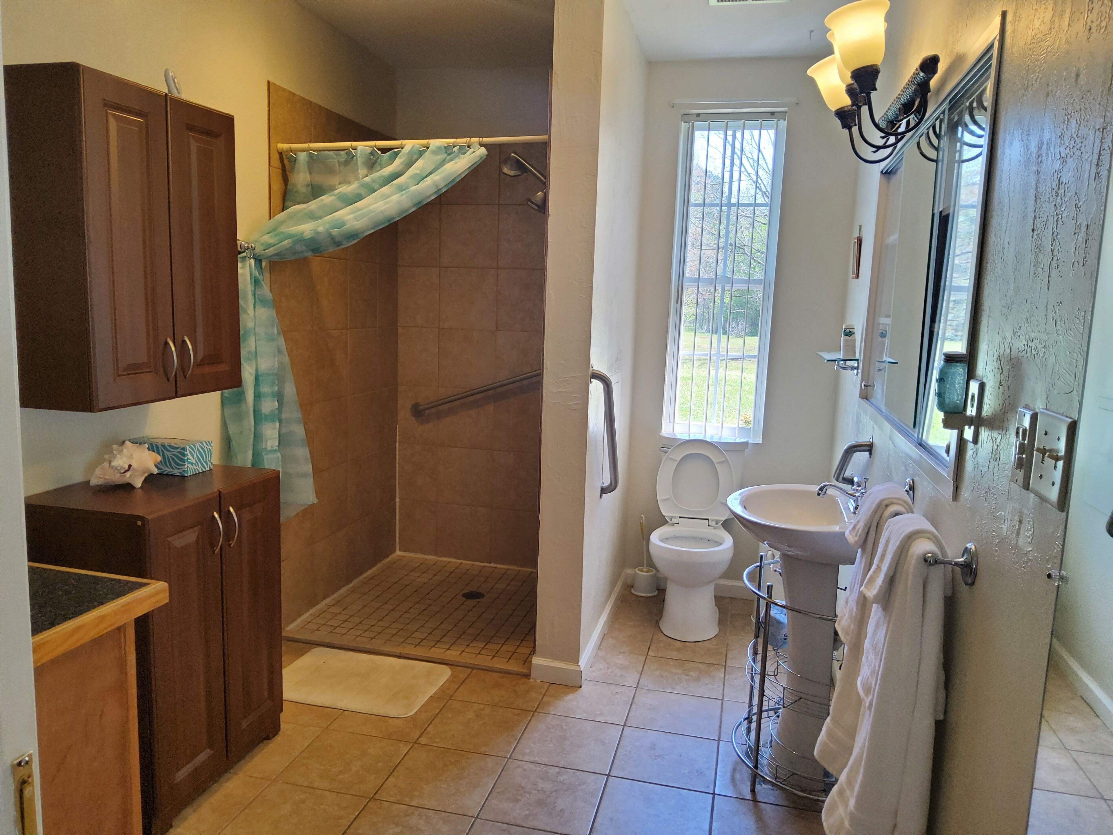 Shower, towels, soap, shampoo