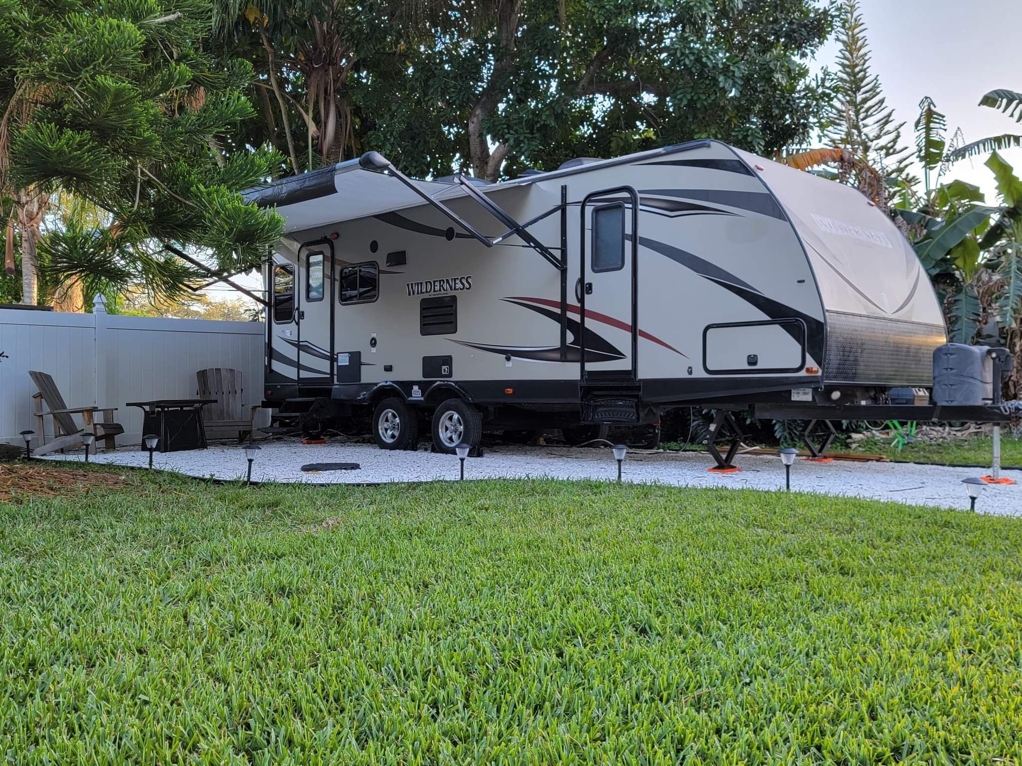 Cozy RV Camper in beautiful Clearwater
