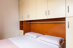 2 Schlafzimmer, Bügeleisen/Bügelbrett, kostenloses WLAN, Bettwäsche