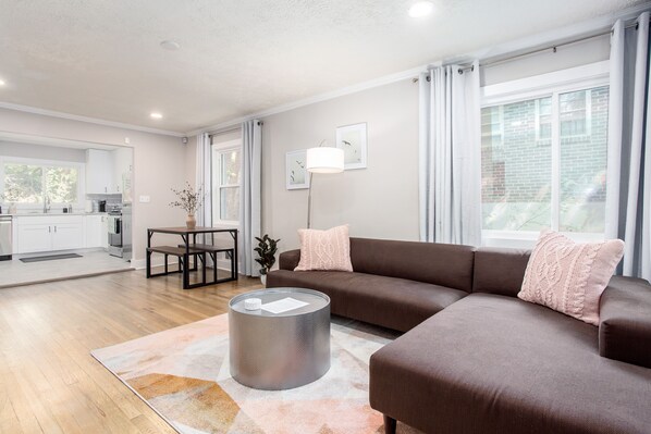 Perhetalo | 4 makuuhuonetta, pimennysverhot, silitysrauta/-lauta, ilmainen Wi-Fi