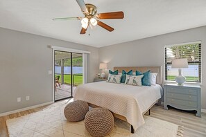 3 bedrooms, iron/ironing board, WiFi, bed sheets - Endless Summer at Beso del Sol (Naples)