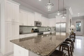 Villa, 4 Bedrooms | Private kitchen - La Terrazza 950a by Bliss Beach Rentals (Miramar Beach)